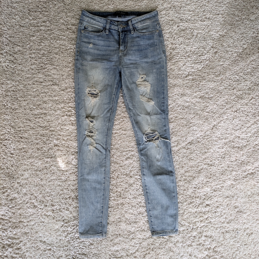 Judy Blue Light Wash Distressed Skinny Jeans